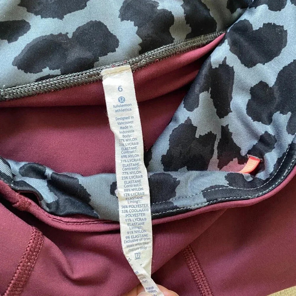 LULULEMON Purple Cropped Mid-Rise Leggings With Pockets  Size 6 - Picture 14 of 16